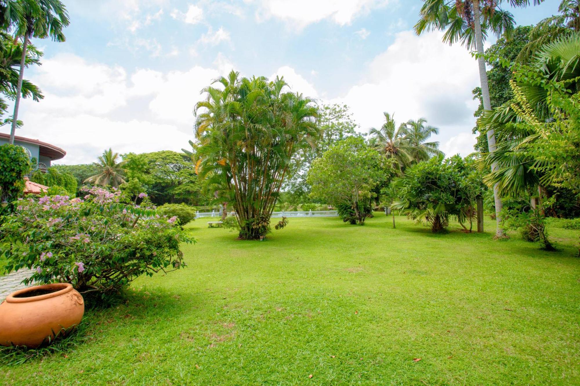 Ayubowan Swiss Lanka Bungalow Resort Bentota Esterno foto
