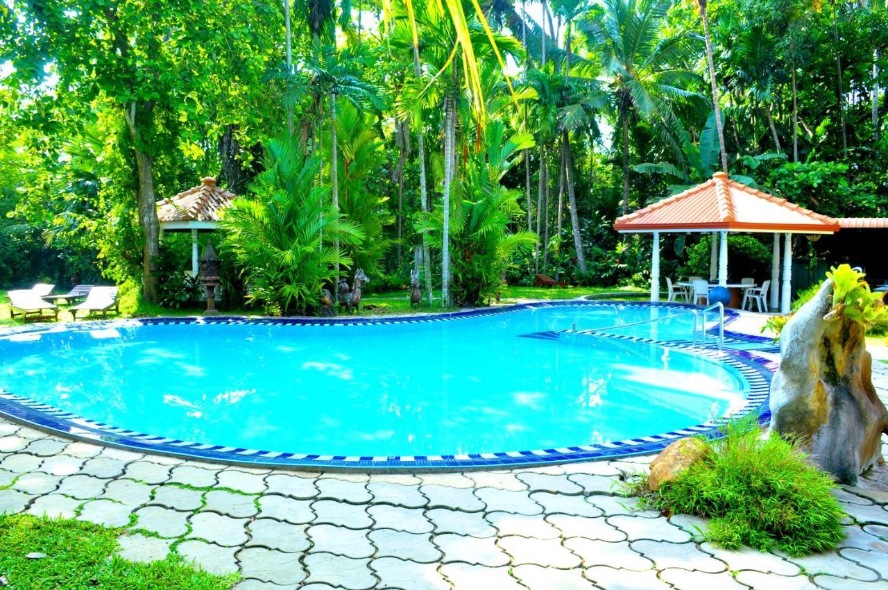 Ayubowan Swiss Lanka Bungalow Resort Bentota Esterno foto