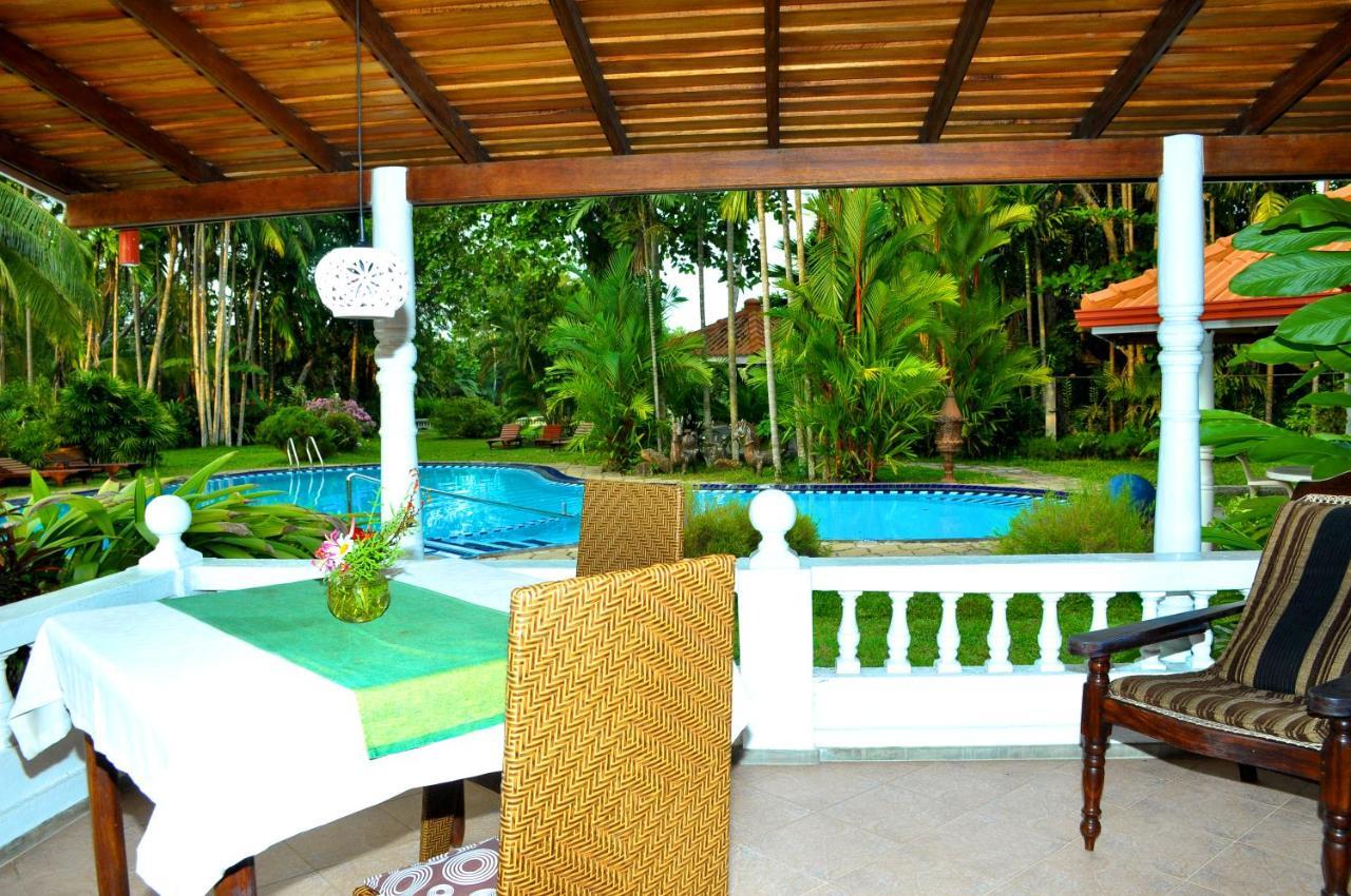 Ayubowan Swiss Lanka Bungalow Resort Bentota Esterno foto
